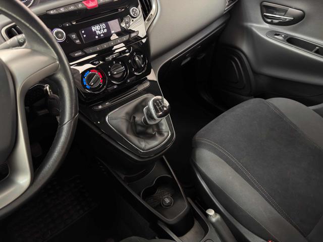 LANCIA Ypsilon usata, con ESP