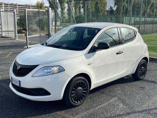 LANCIA Ypsilon usata, con Airbag