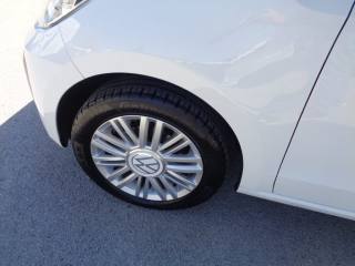 VOLKSWAGEN up! usata, con Autoradio