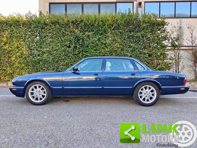 JAGUAR XJ8 usata 23