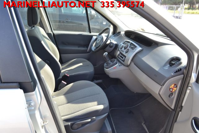 RENAULT Scenic usata 21