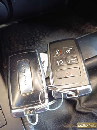 JAGUAR E-Pace usata, con Park Distance Control