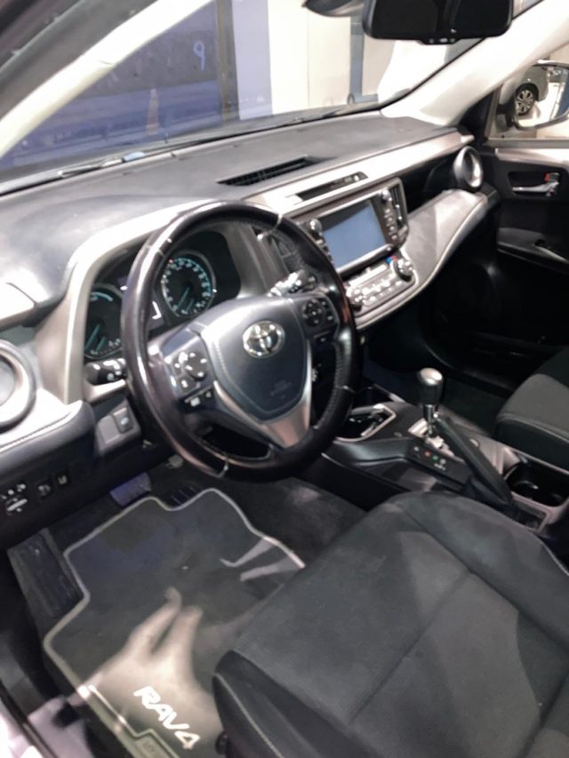 TOYOTA RAV 4 usata, con Cruise Control