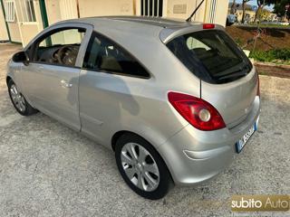 OPEL Corsa usata, con Airbag Passeggero