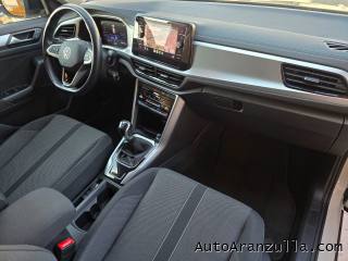 VOLKSWAGEN T-Roc usata, con Controllo automatico clima