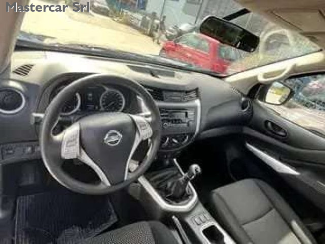 NISSAN Navara usata, con Frenata d