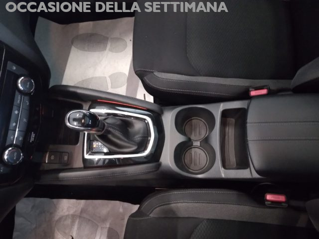 NISSAN Qashqai usata, con Fari LED