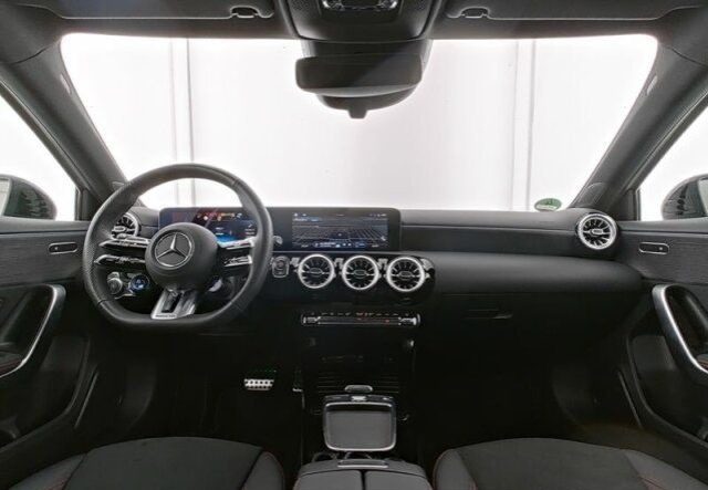 MERCEDES-BENZ A 35 AMG usata, con Cerchi in lega