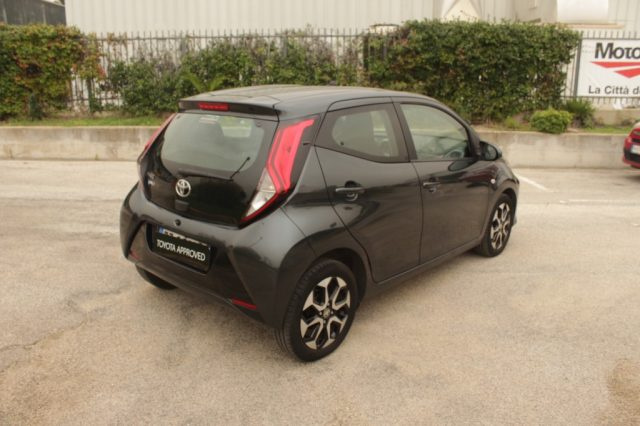 TOYOTA Aygo usata 21