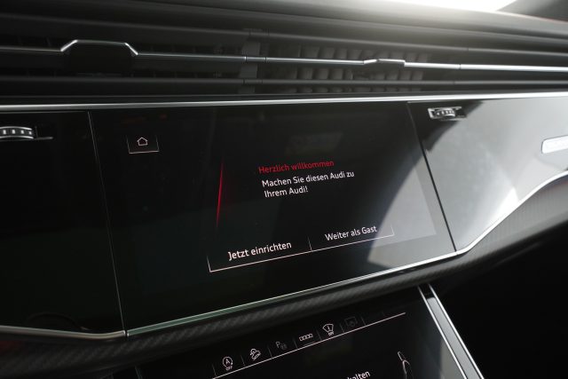 AUDI Q8 usata 17