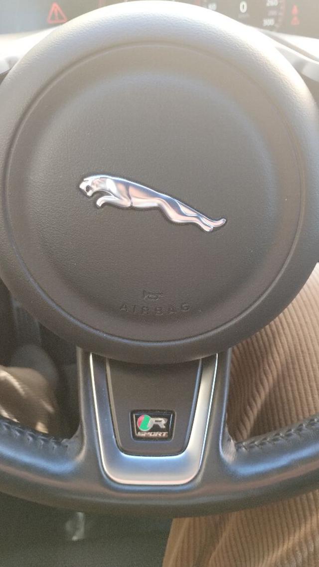 JAGUAR XE usata, con Supporto lombare