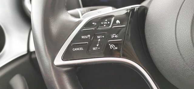MERCEDES-BENZ E 300 usata, con Limitatore di velocità
