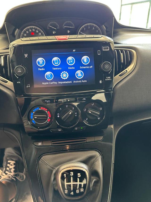 LANCIA Ypsilon usata, con Park Distance Control