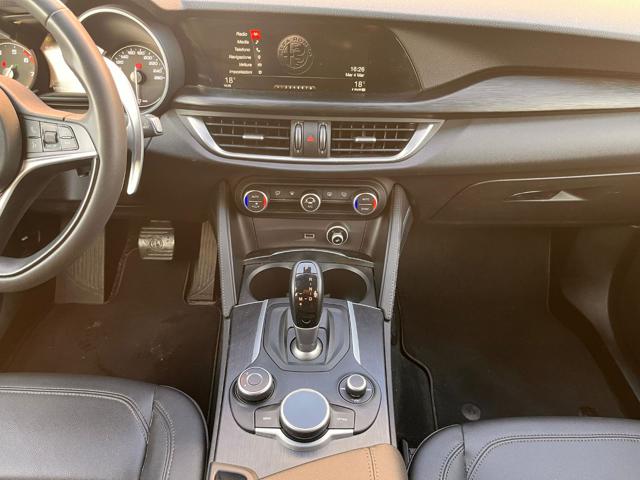 ALFA ROMEO Stelvio usata, con Controllo automatico clima