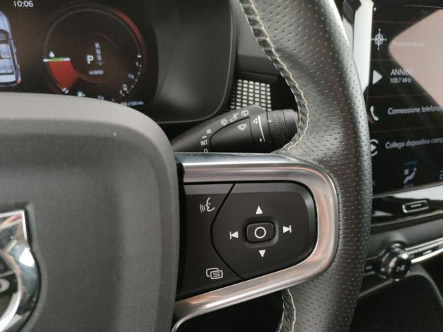 VOLVO XC40 usata, con Volante in pelle