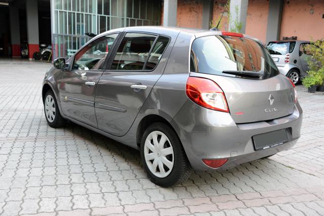 RENAULT Clio usata, con Autoradio