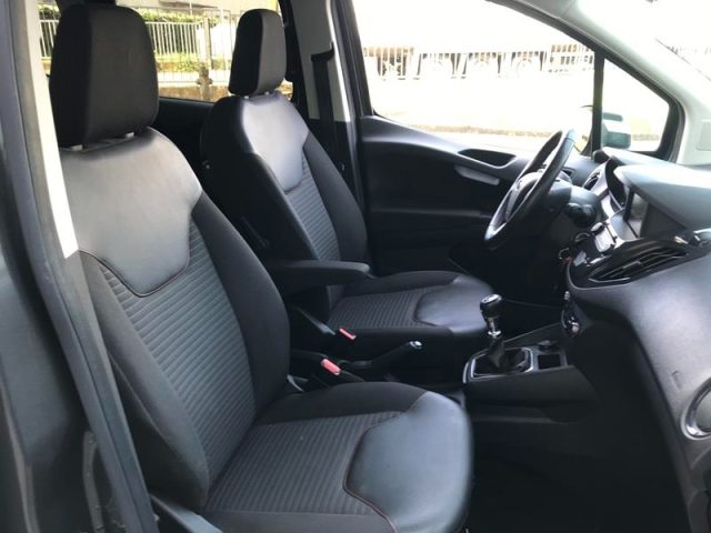 FORD Tourneo Courier usata, con Fendinebbia