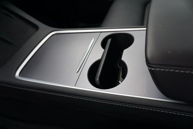 TESLA Model Y usata, con Range extender