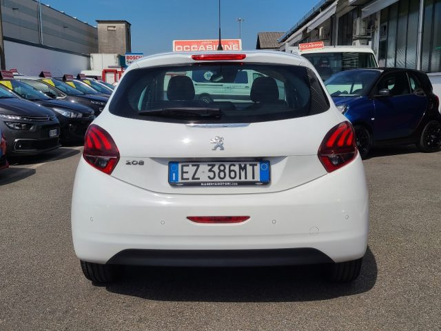 PEUGEOT 208 usata, con Autoradio