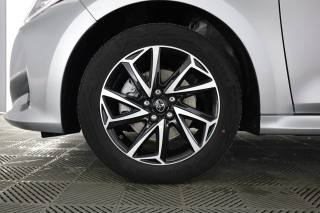 TOYOTA Yaris usata 13