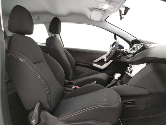 PEUGEOT 208 usata, con Boardcomputer