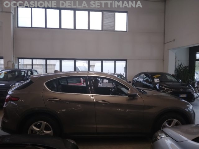 ALFA ROMEO Stelvio usata, con Airbag laterali