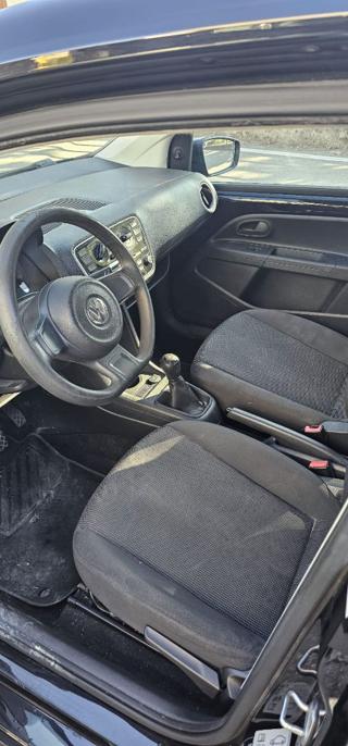 VOLKSWAGEN up! usata, con Airbag testa