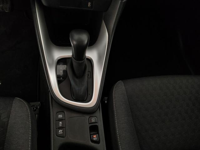 TOYOTA Yaris usata, con Volante in pelle