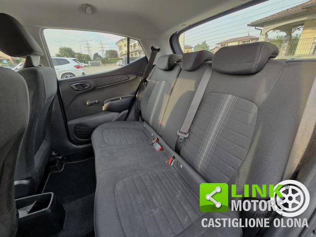 HYUNDAI i10 usata, con Autoradio