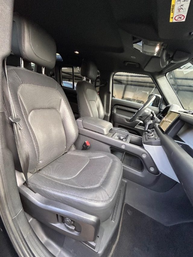 LAND ROVER Defender usata, con Climatizzatore