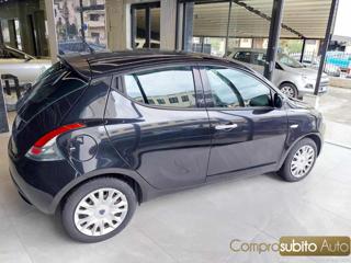 LANCIA Ypsilon usata, con Autoradio