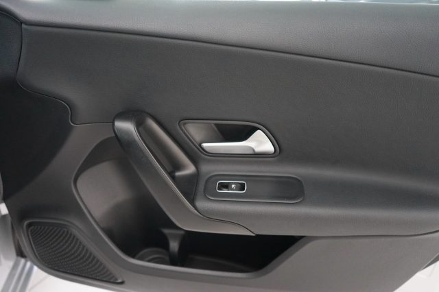 MERCEDES-BENZ A 180 usata, con Monitoraggio pressione pneumatici