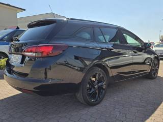 OPEL Astra usata, con Airbag laterali