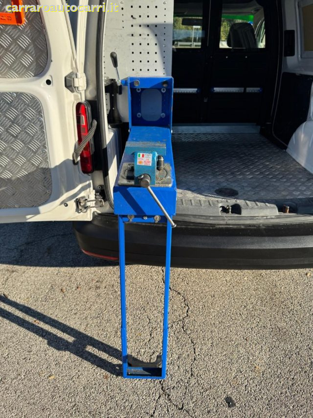 VOLKSWAGEN Caddy usata 44