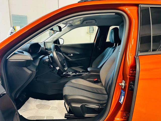 PEUGEOT 2008 usata, con Sedile posteriore sdoppiato