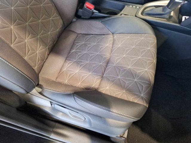 TOYOTA Yaris Cross usata, con Sistema di navigazione