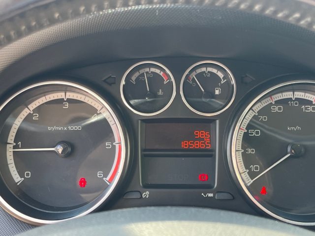 PEUGEOT 308 usata, con Volante in pelle