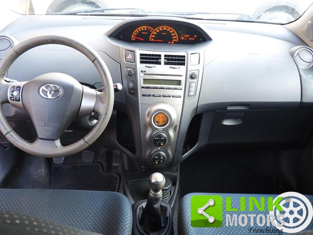 TOYOTA Yaris usata 17