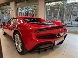 FERRARI 296 usata, con Autoradio