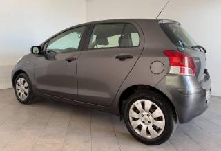 TOYOTA Yaris usata 4