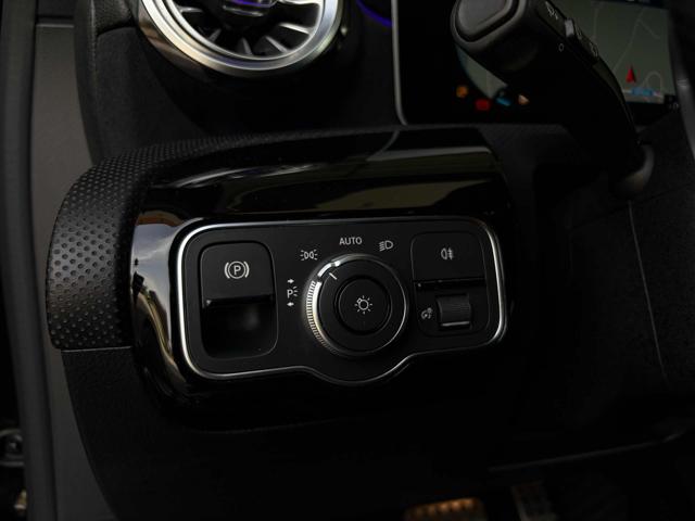 MERCEDES-BENZ A 180 usata, con USB