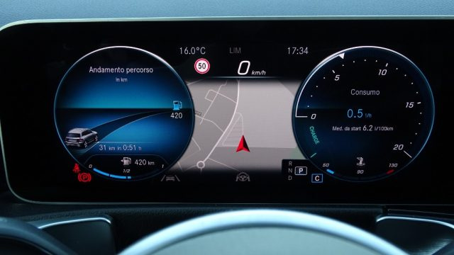 MERCEDES-BENZ GLB 200 usata 105