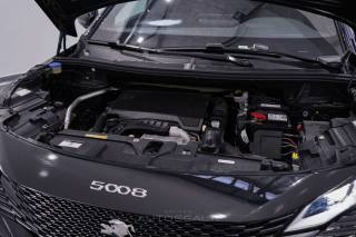 PEUGEOT 5008 usata, con Telecamera per parcheggio assistito