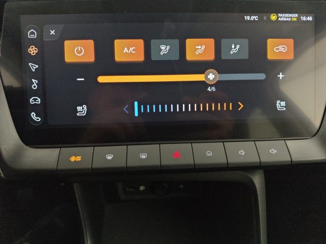 MG ZS usata, con Specchietti laterali elettrici