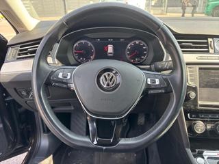 VOLKSWAGEN Passat Variant usata, con Alzacristalli elettrici