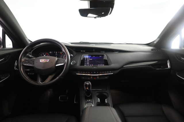 CADILLAC XT4 usata 4