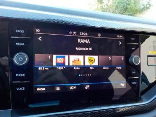 VOLKSWAGEN Taigo usata, con Autoradio digitale