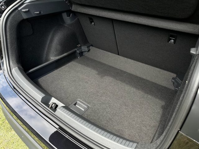 VOLKSWAGEN Taigo usata, con Sedile posteriore sdoppiato