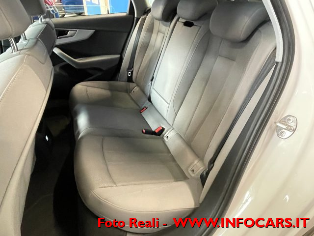 AUDI A4 usata, con Autoradio