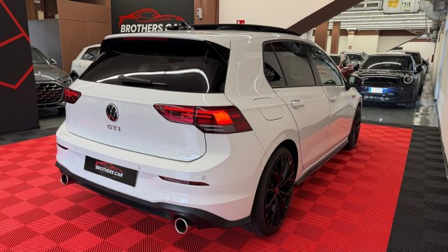 VOLKSWAGEN Golf GTI usata, con Autoradio